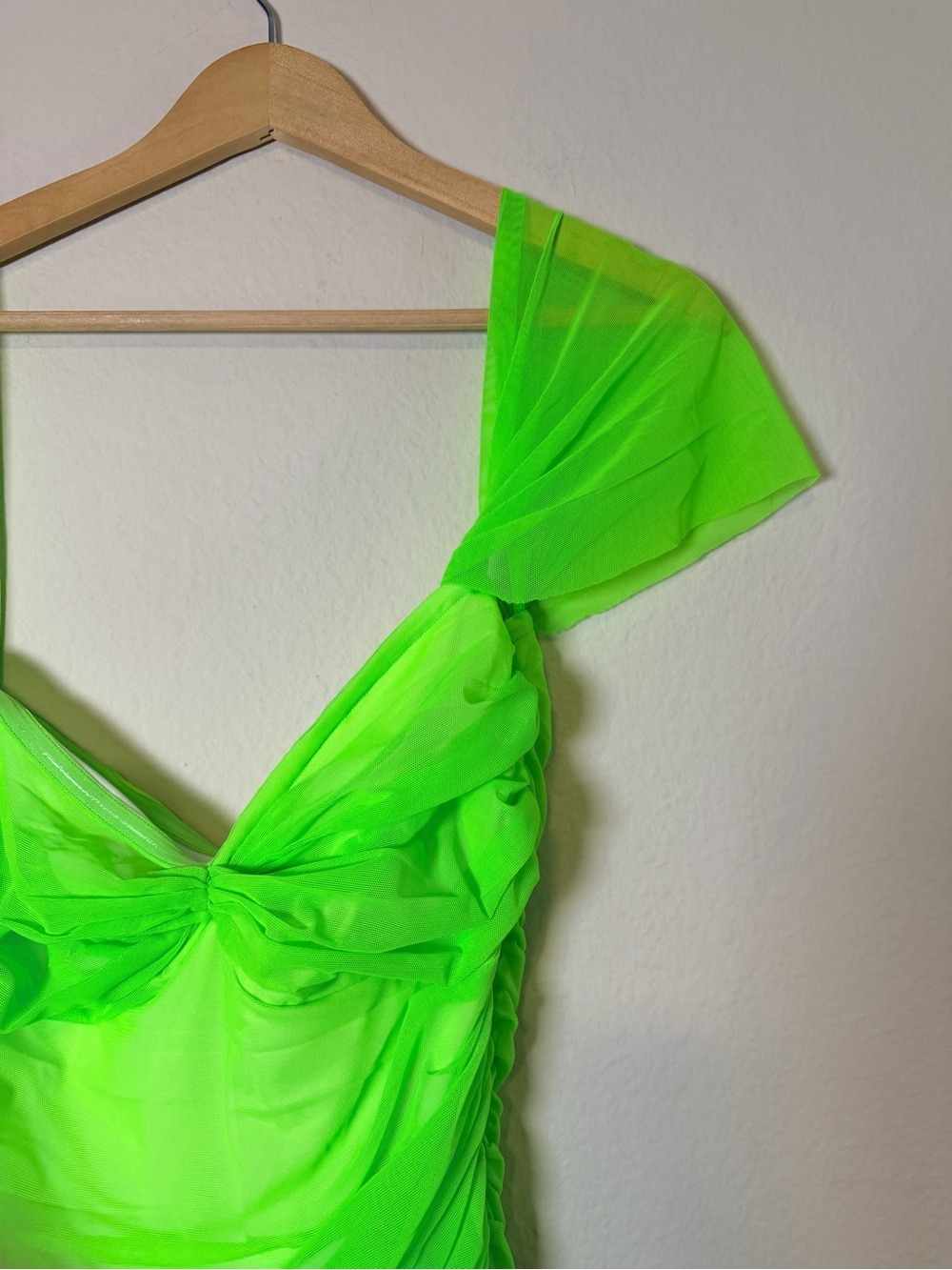 NWT Norma Kamali Walter Ruched Mesh Mini Dress Neon Green L - Picture 7 of 8